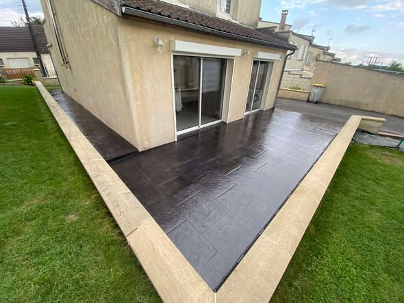 Terrasse béton décoratif